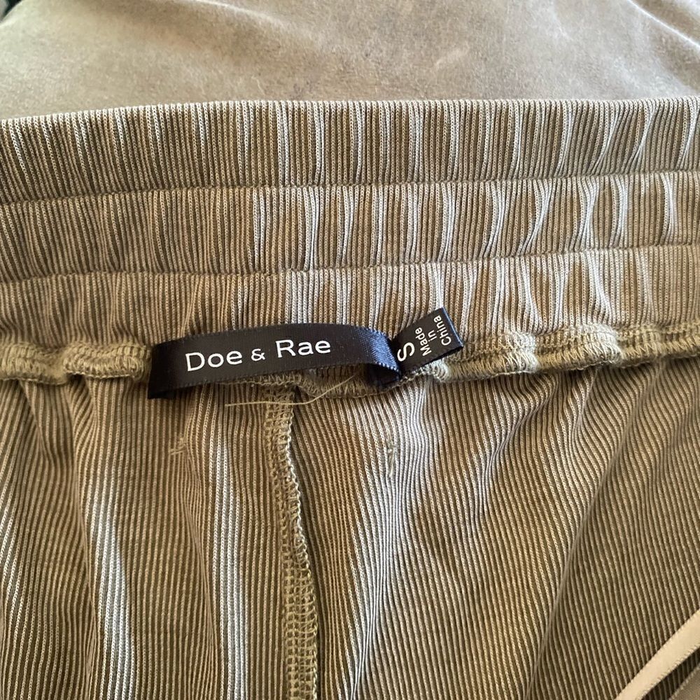 Doe & Rae green drawstring joggers with pockets S - Picture 8 of 10